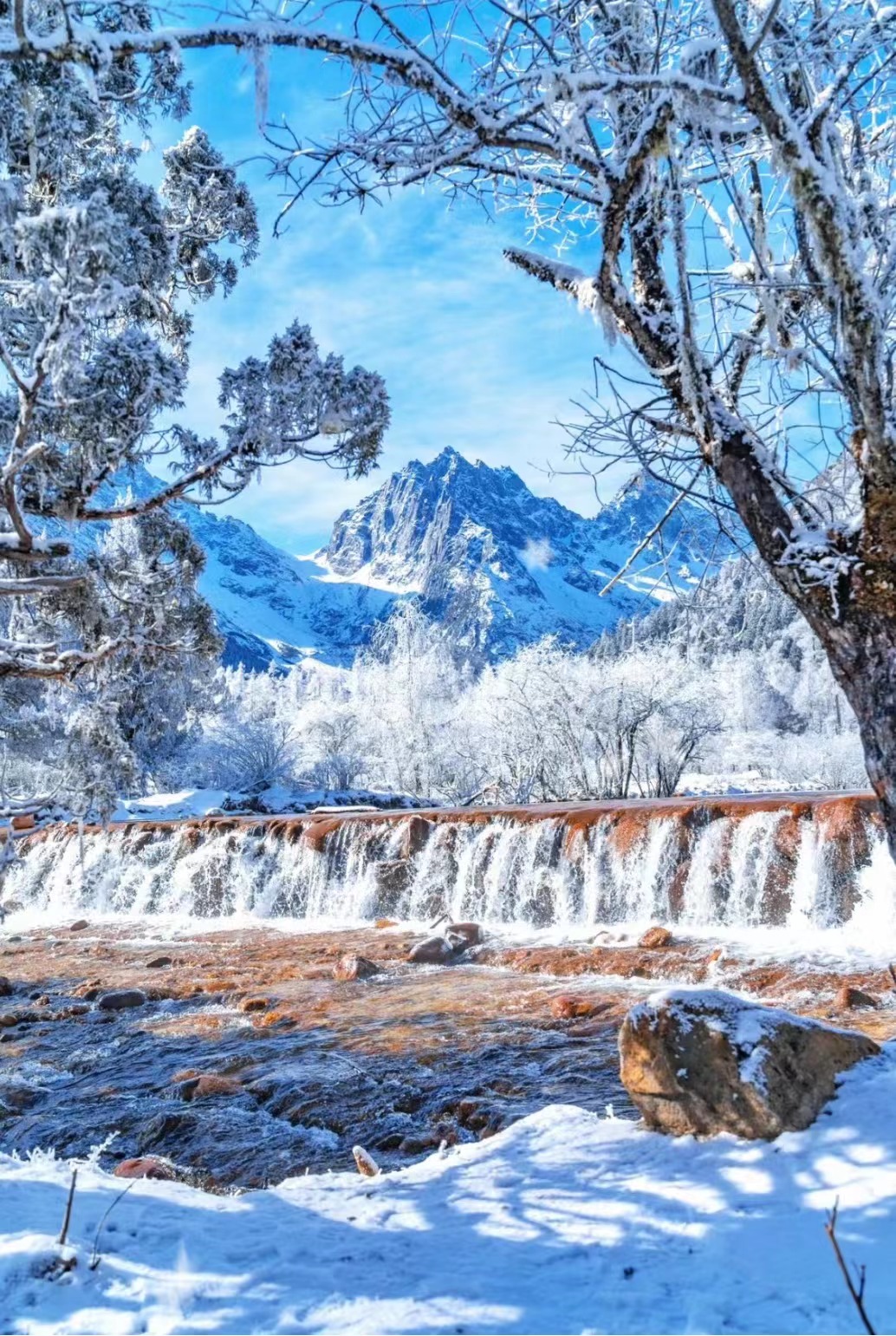 四川青年旅行社成都天府大道第二分社|毕棚沟旅游景点的独特之处