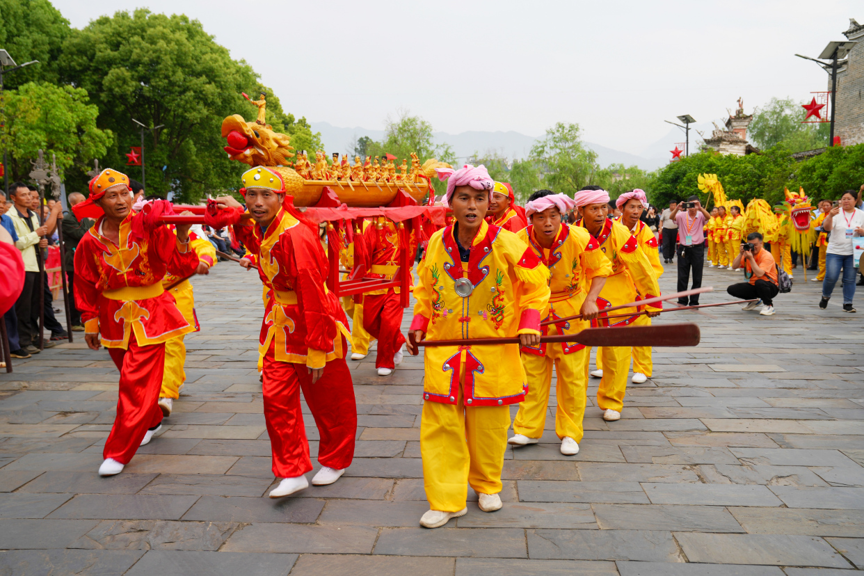 江西吉安有一座文化名山,被誉为山川第一,风景秀丽,很少游客