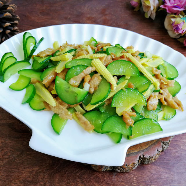 青瓜玉米笋炒肉,清淡美味,简单快速