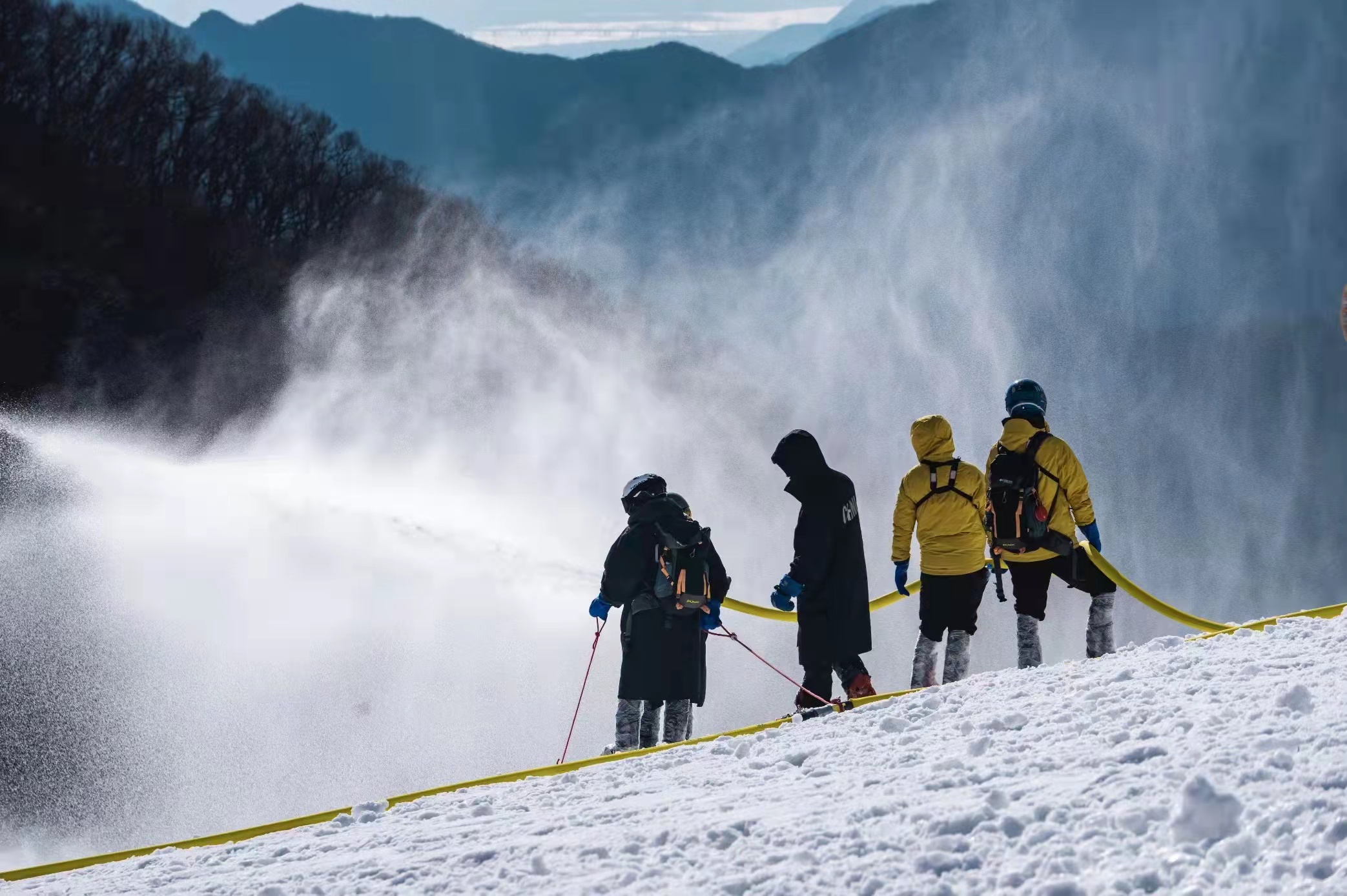 靜待各國健兒顯身手國家高山滑雪中心高山場地交付競賽團隊