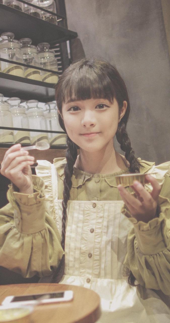 女生壁纸:石雪婧,百变甜美的少女气息