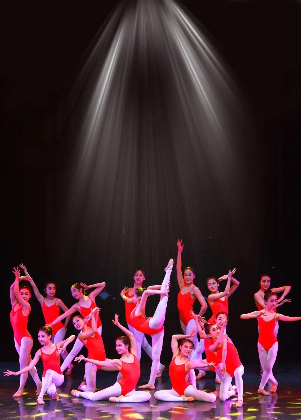 以青春之舞 奏梦想华章