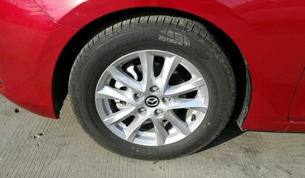 马自达3昂克赛拉2.0原配轮胎
