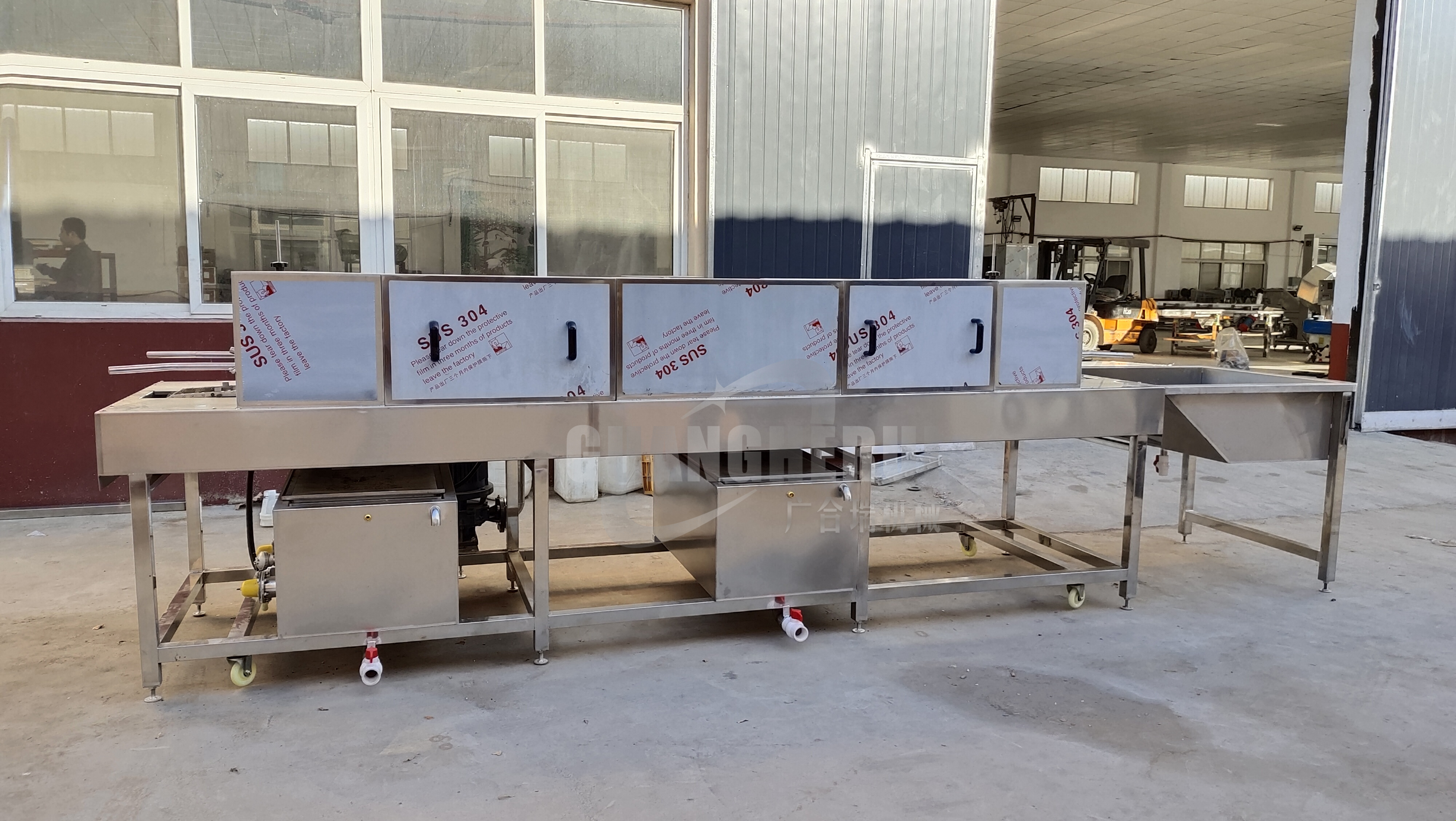 洗箱机-烘焙烤盘洗盘机 物流筐消毒洗筐机 生鲜配送箱清洗风干线