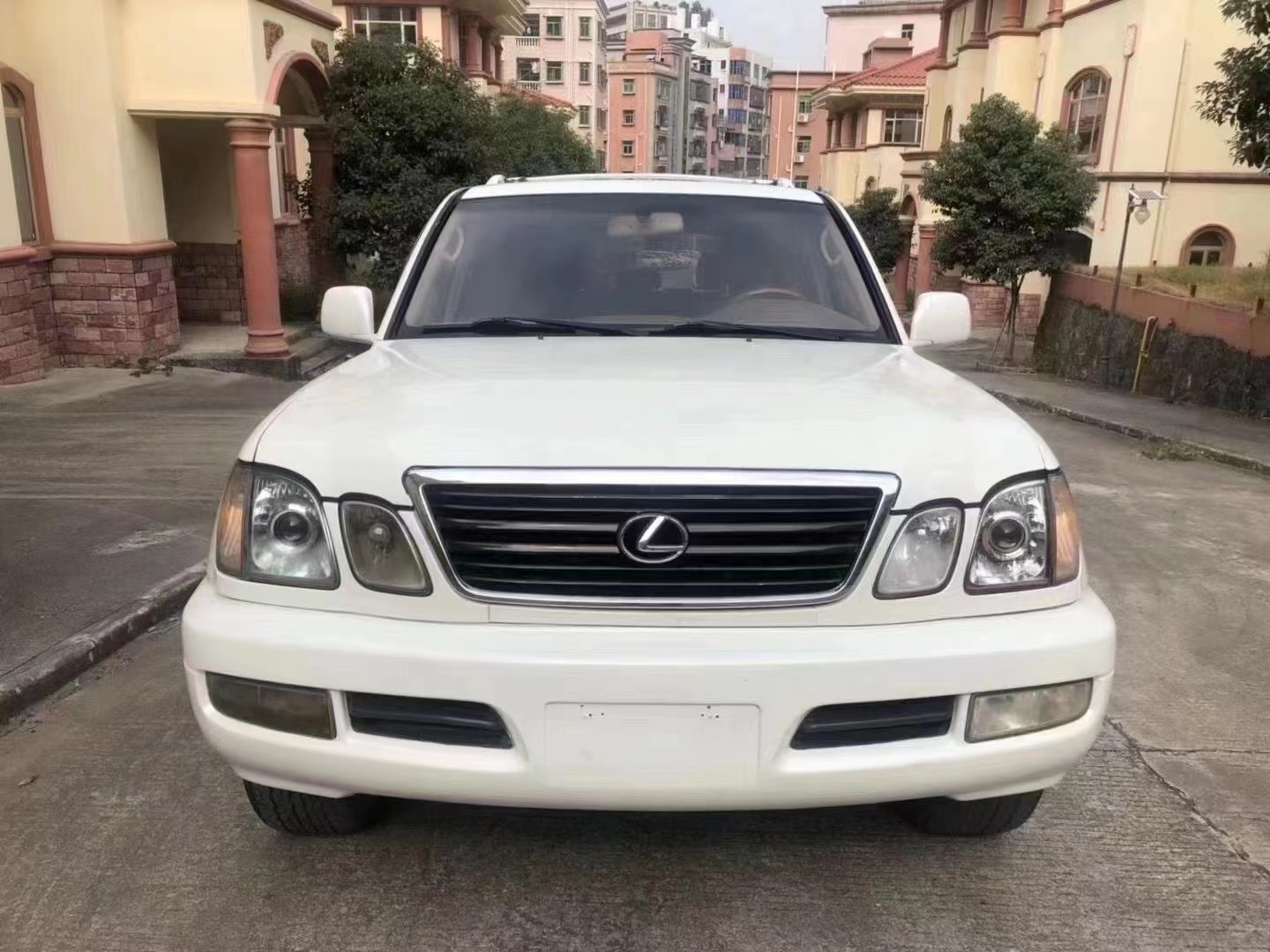 07年雷克萨斯lx470仅售7.5万,曾经的越野王者,如今风采依旧