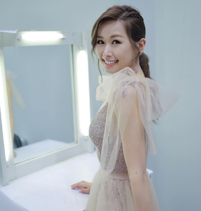 tvb"御用癫婆"加盟《爱回家》忍痛跳舞,双脚红肿:痛到叫出来!