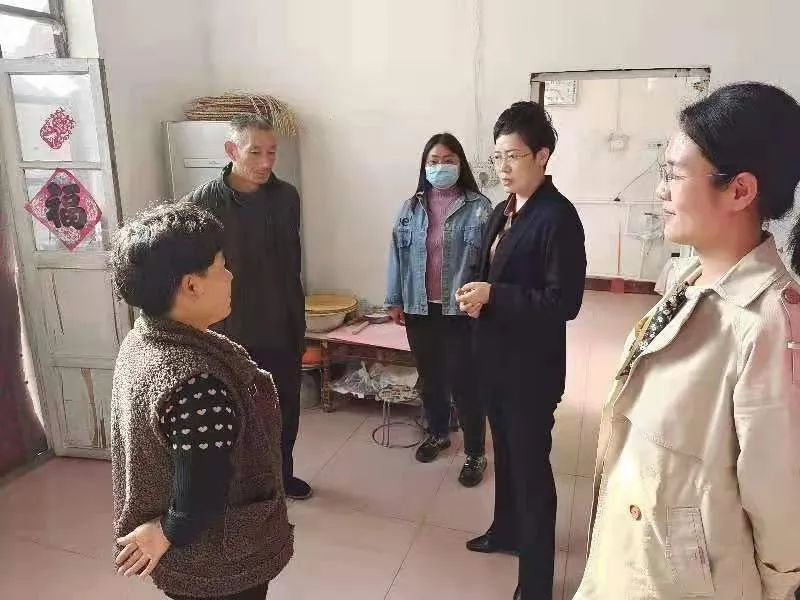 高怀军,蒋东方走访慰问建档立卡脱贫户