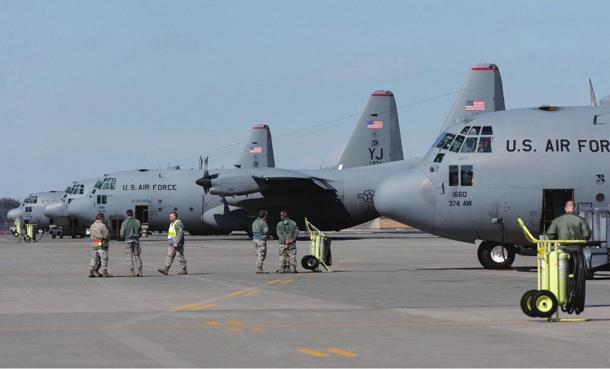 美国人还在航母上起降了运输机!