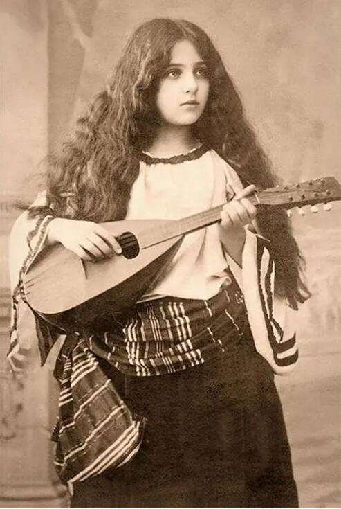 比美国黑人,二战时期犹太人还"惨"的吉普赛人