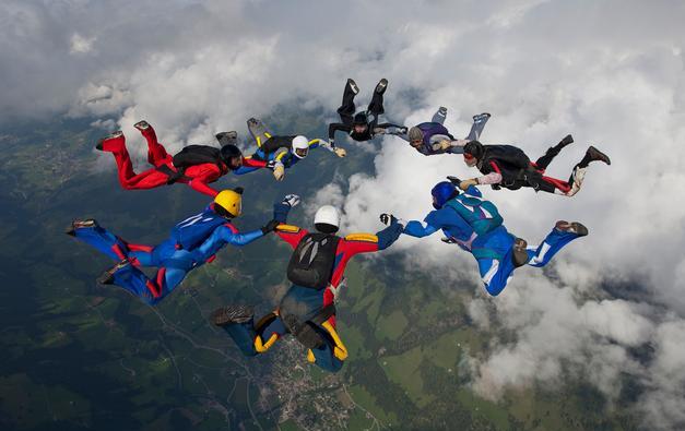 天津姑娘刘安,24岁,因尝试翼装飞行而惨死,最后一句话令人