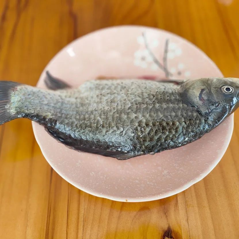 湿热体质膳食推荐—红豆鲫鱼汤|杏林之声