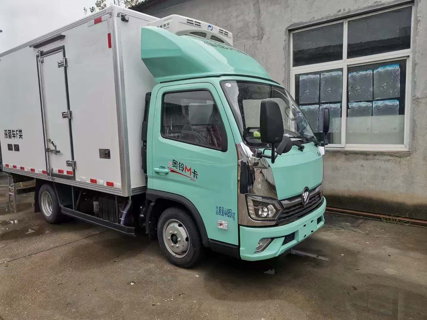 奥铃m卡3.7米国六柴油版鲜活水产运输车