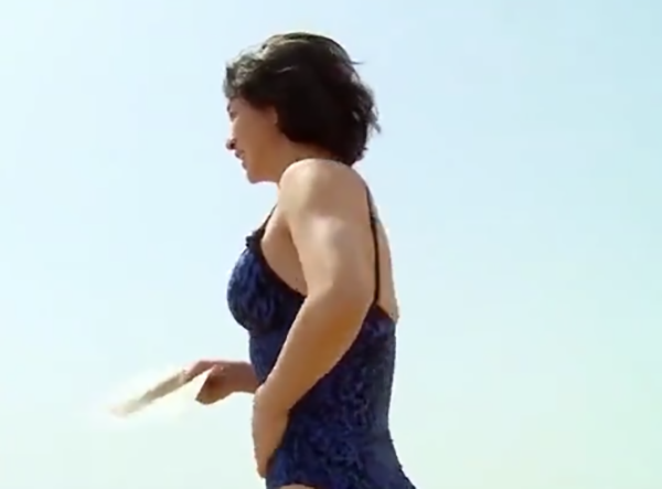 金星游泳视频被翻出,播放量超过800万,泳姿太美引发争议