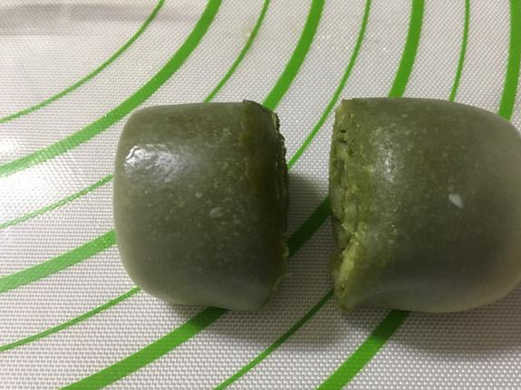 教你做抹茶绿豆酥,层层酥到掉渣渣,内馅绵软香甜,都说不够吃