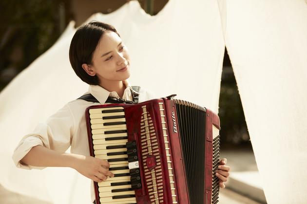 睡闺蜜男友,揭他人伤疤,《芳华》郝淑雯为什么不招人厌?