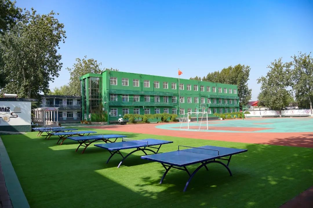 邯郸冀南新区开展教师节走访慰问活动