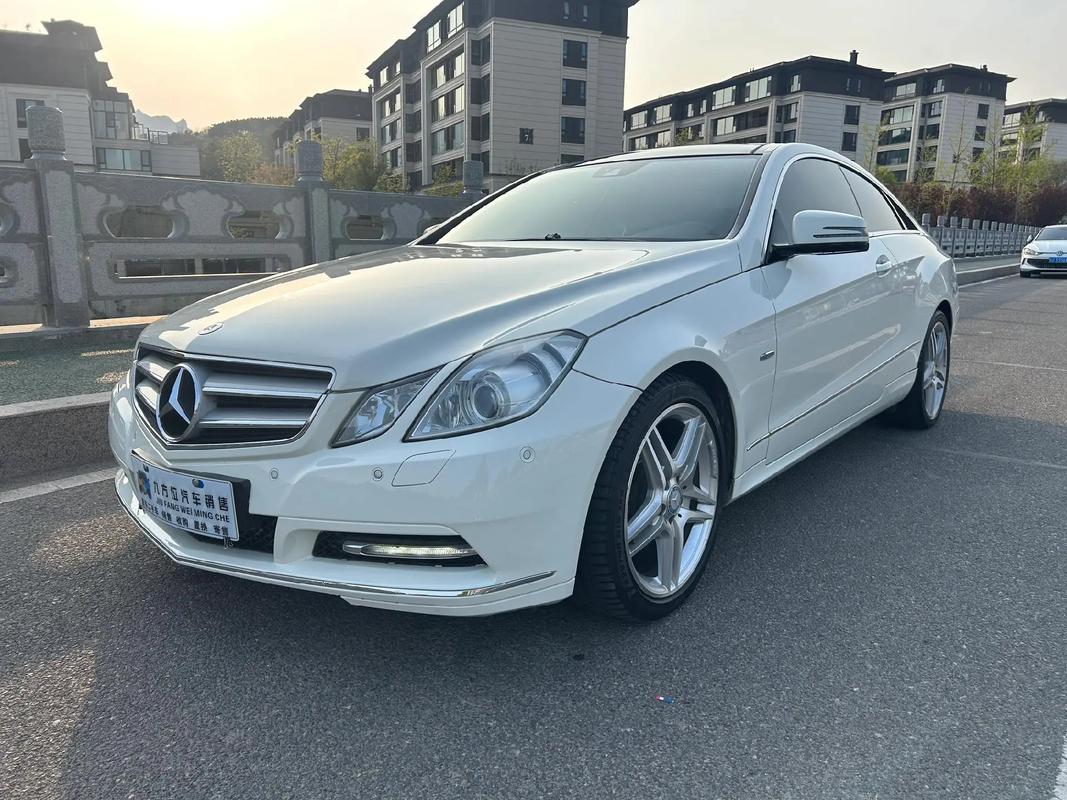 奔驰 e350 敞篷跑车和同级别车型相比有何差异?