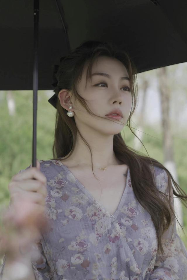 美图分享|电视台主持人yoyo酱