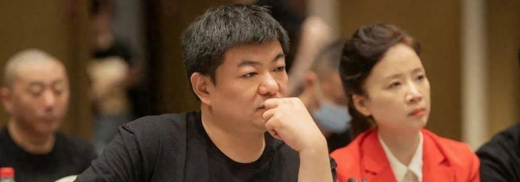 罗晋伤感发文"又是一段人生",配图雨中萧瑟背影,粉丝:担心