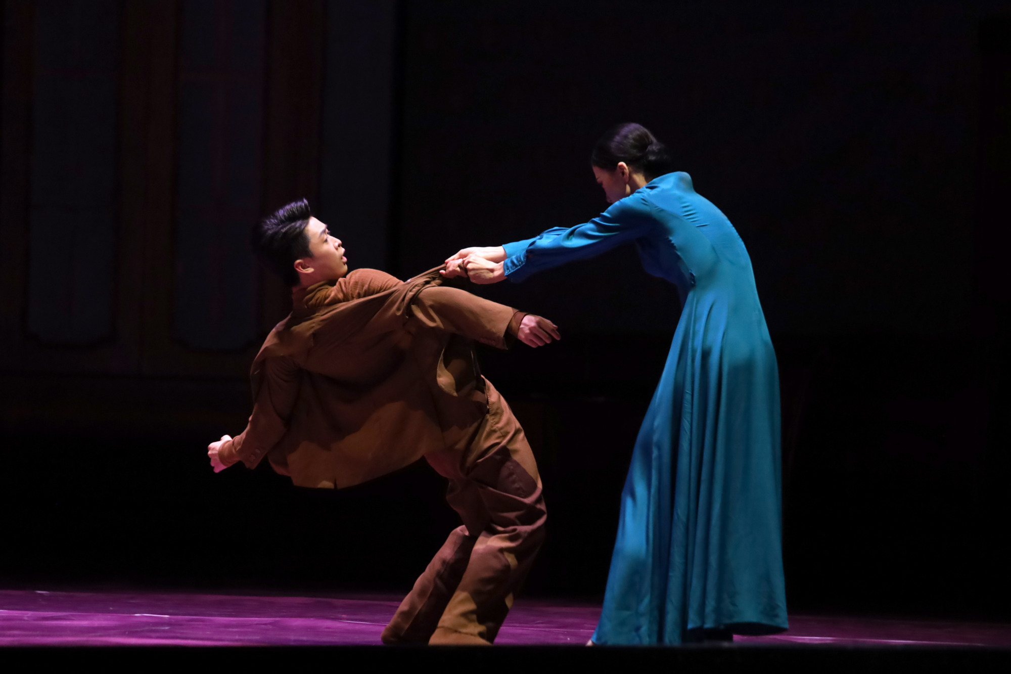 艺术|舞剧《大饭店》:七位舞者演绎"七种人生"