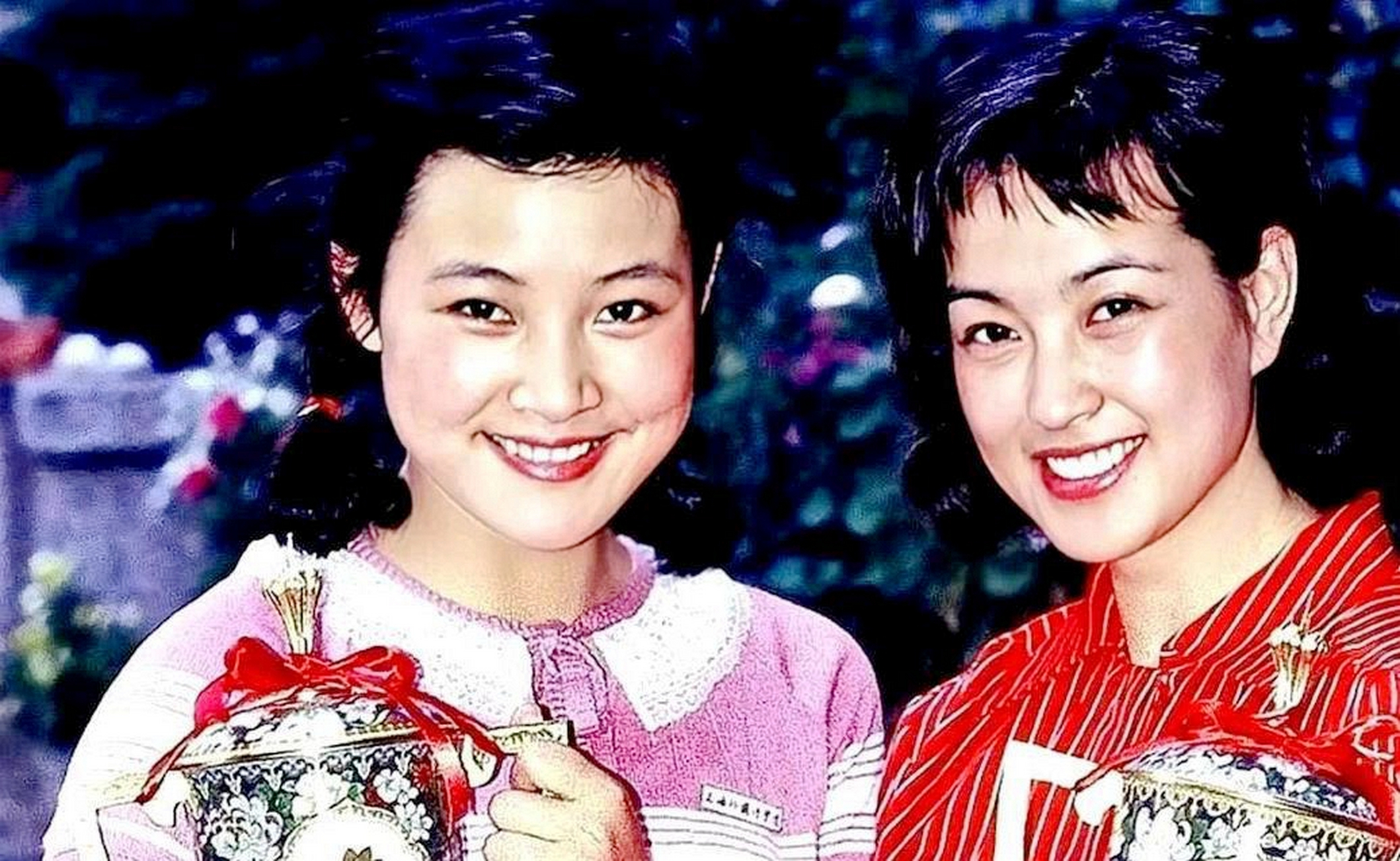 1979年刘晓庆与陈冲彩色照片获"百花奖".