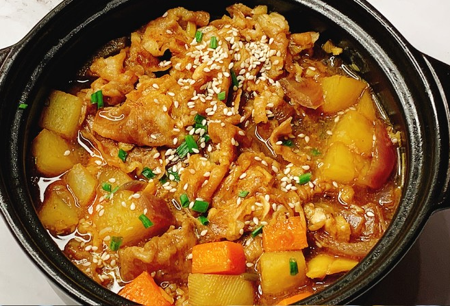 汤汁都很下饭的土豆肥牛煲,好吃到爆