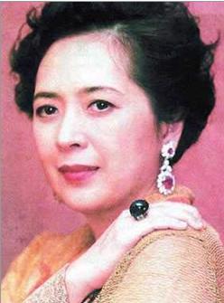 何鸿燊刘銮雄李嘉诚,靠原配起家,原配都不得善终,真相扎心了