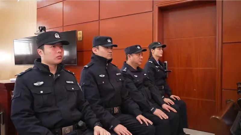 警务保障屈原法院司法警察大队圆满完成重大庭审保障任务