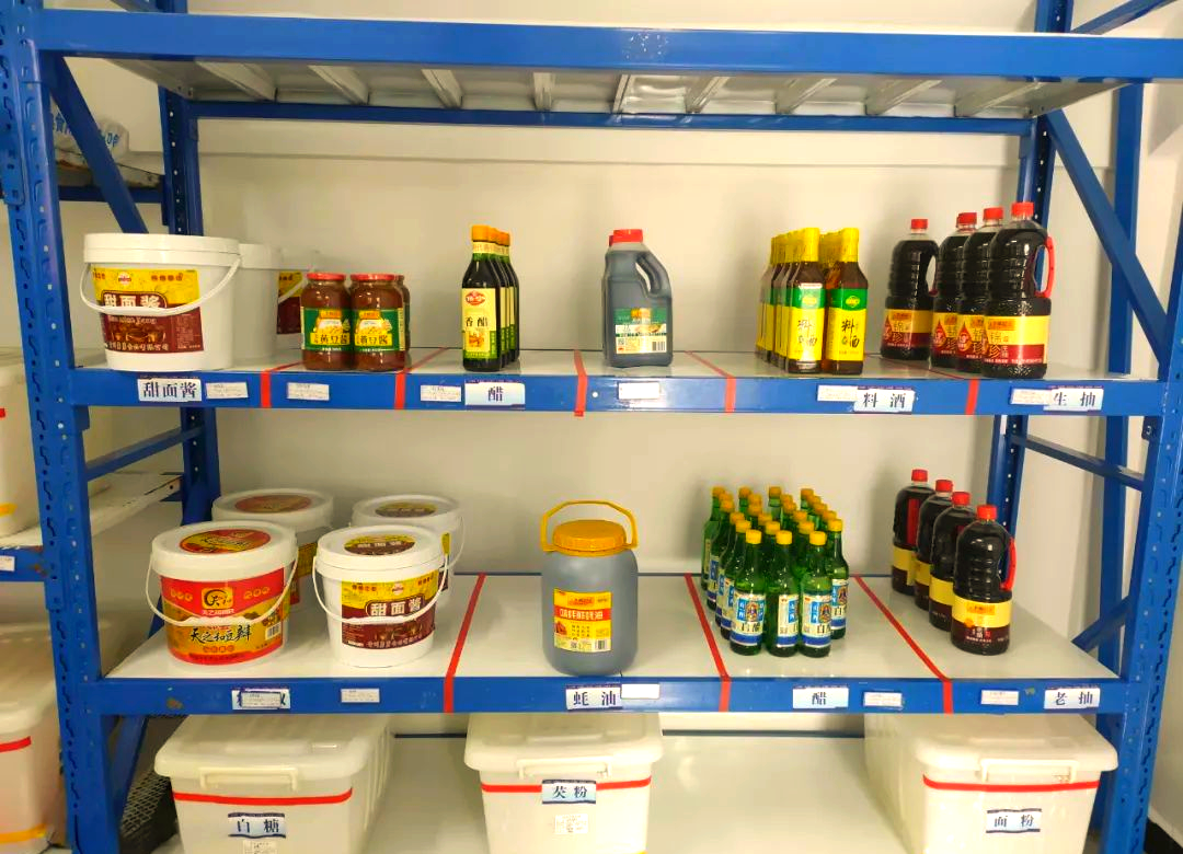 卓凡服务强化食堂仓库管理,保障食品安全卫生