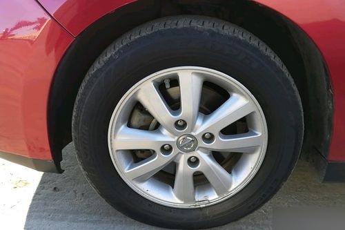 08款骐达轮胎 08款骐达轮胎可以改多大