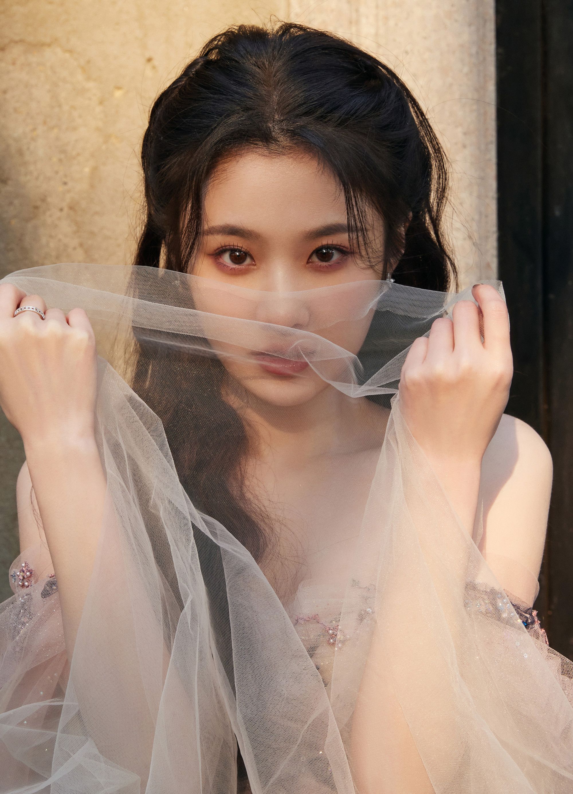 张慧雯长裙礼服盛典活动壁纸