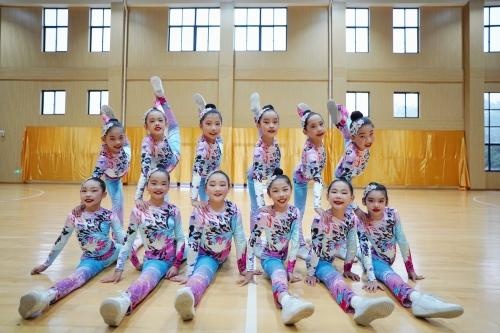 柯岩中心小学"云骨"啦啦操社团获得2020年省锦标赛有氧舞蹈三个一等奖