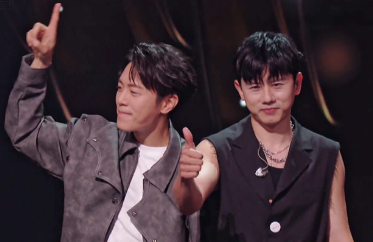 丁太升批张杰音乐审美低,飙高音如打把式卖艺,韦礼安也被带跑偏