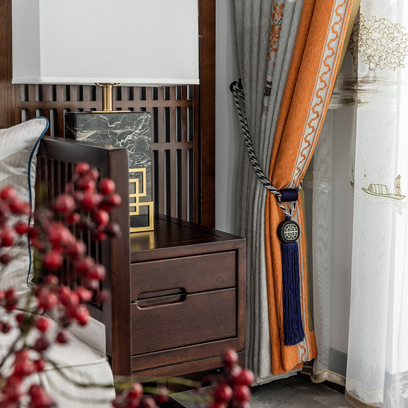 红木家具配什么颜色的窗帘比较好:弯柔家具为您解析