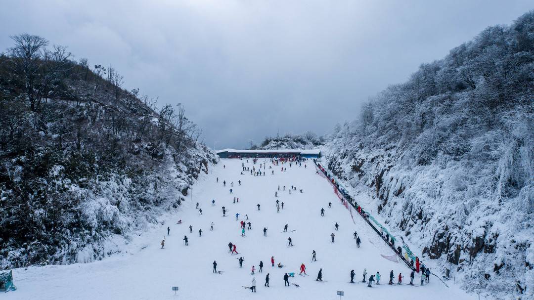 探访四川绵阳九皇山:滑雪场带火冬季旅游,春节接待5万游客