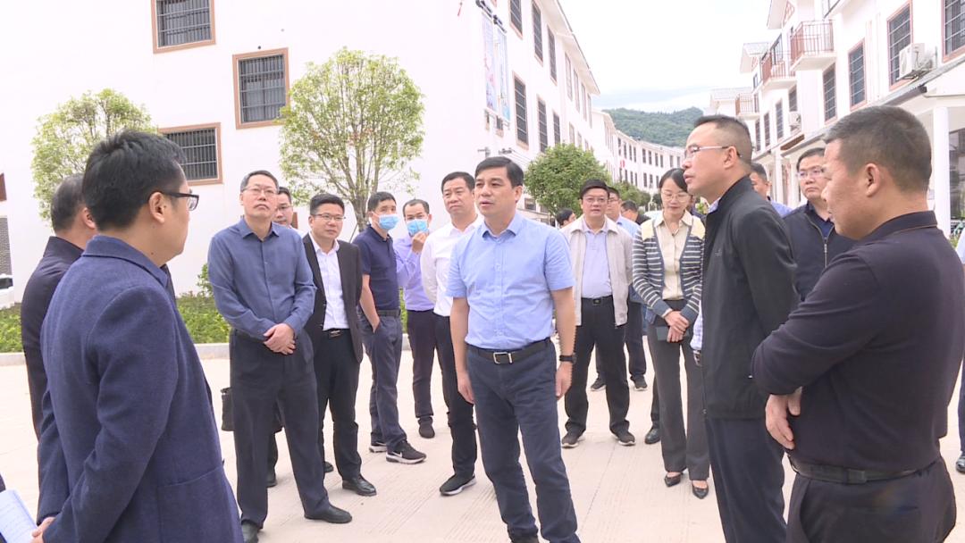 陈阳山一行到我县调研