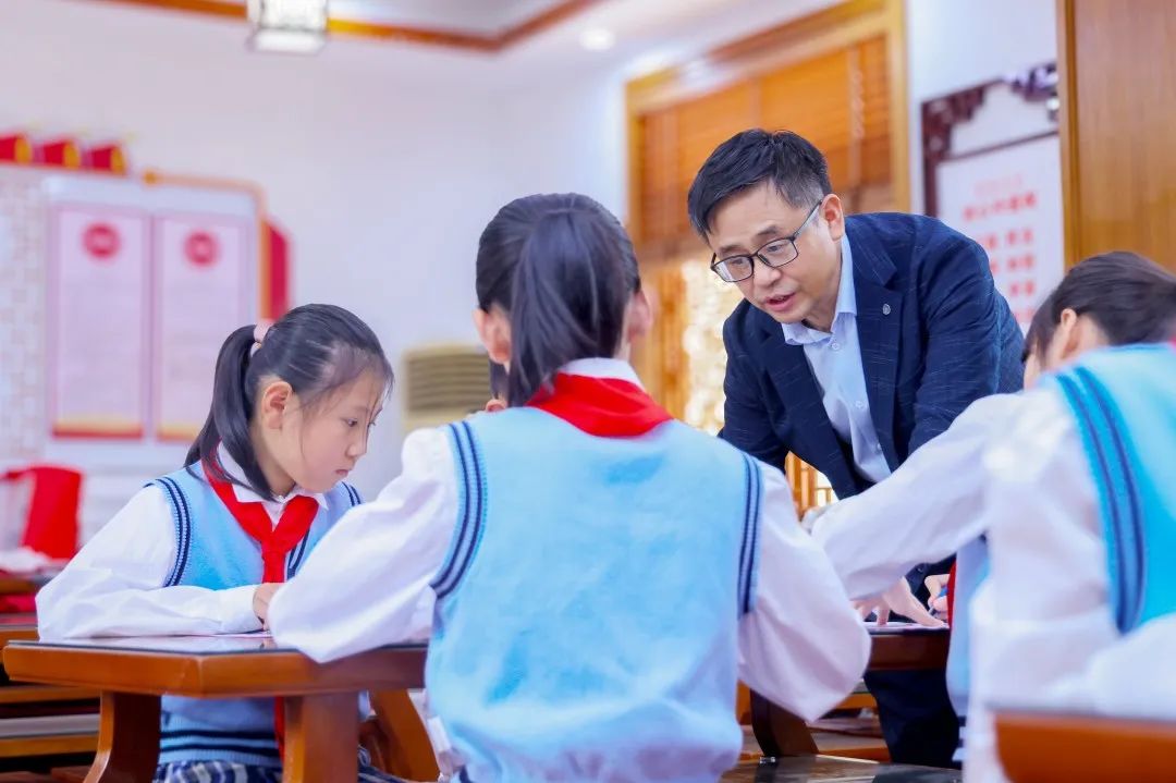 印象同济黄渡小学:刻画世间万物,摹写文化之魂