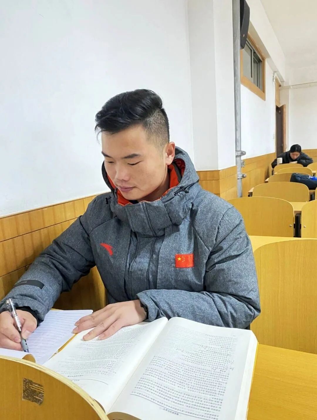 能文能武内外兼修他是曲园学子王世坤