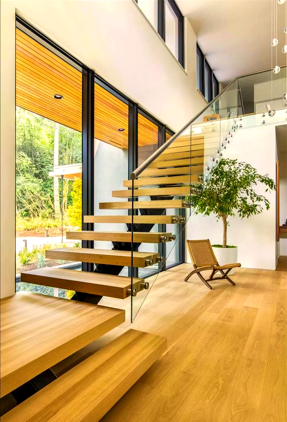 复式楼设计秘籍:楼梯美化与功能提升全解析