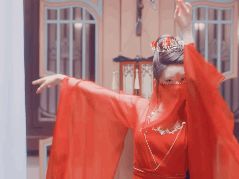 新剧《且试天下》开播赵露思白风夕红衣造型 面纱蒙面明艳动人妩媚