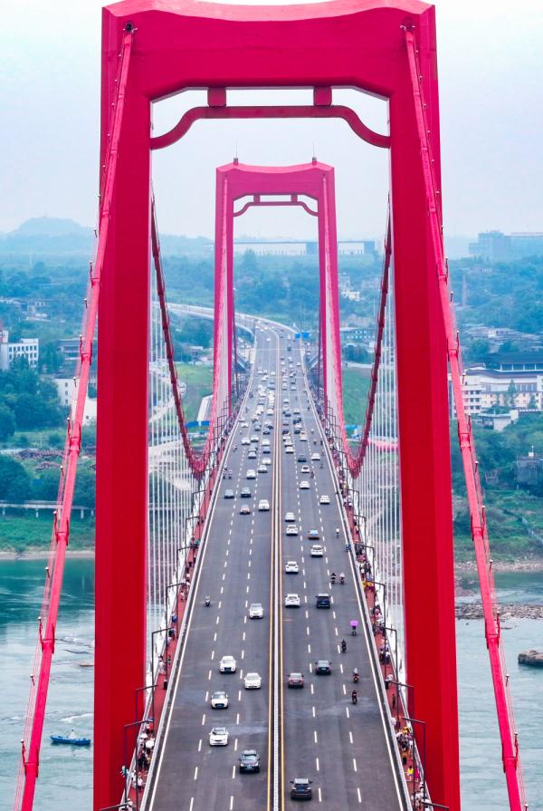 四川泸州长江二桥建成通车