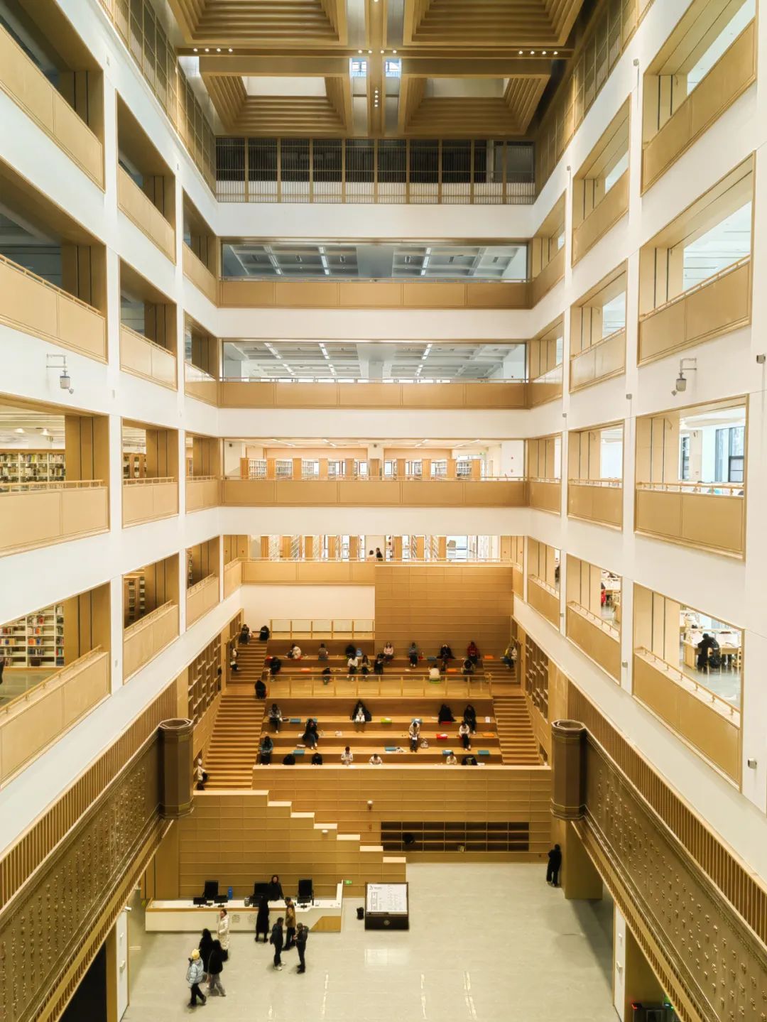 青岛大学图书馆智能客服成为师生排忧解难的好帮手.