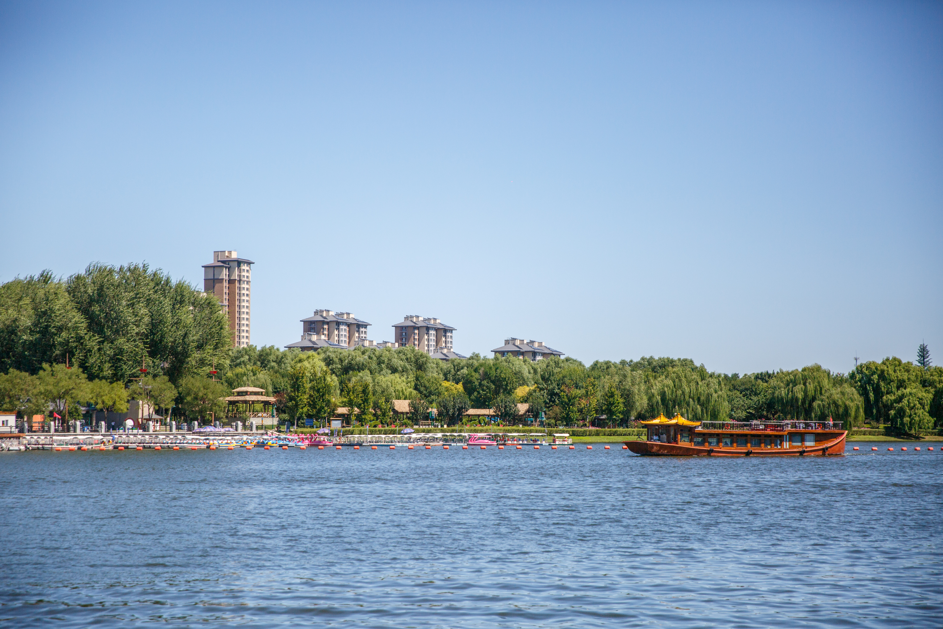 "一微克"行动|北京初秋,蓝天白云集