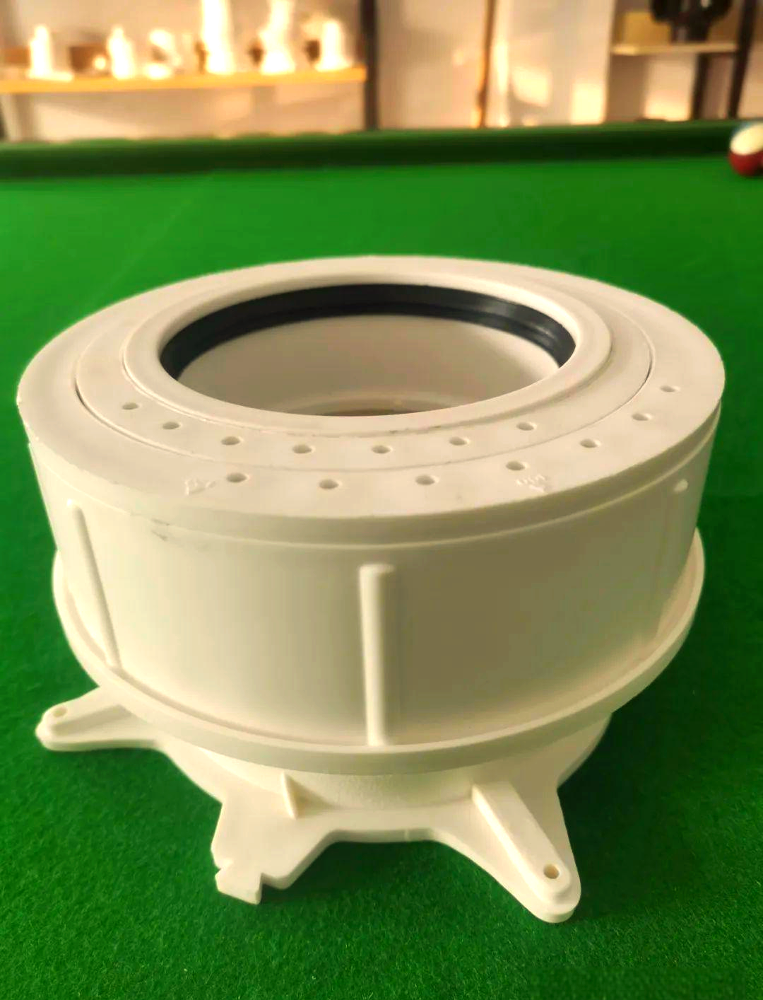 本文所述的集水器,是一种排水管积水处理器,其关键部件包括积水处理器