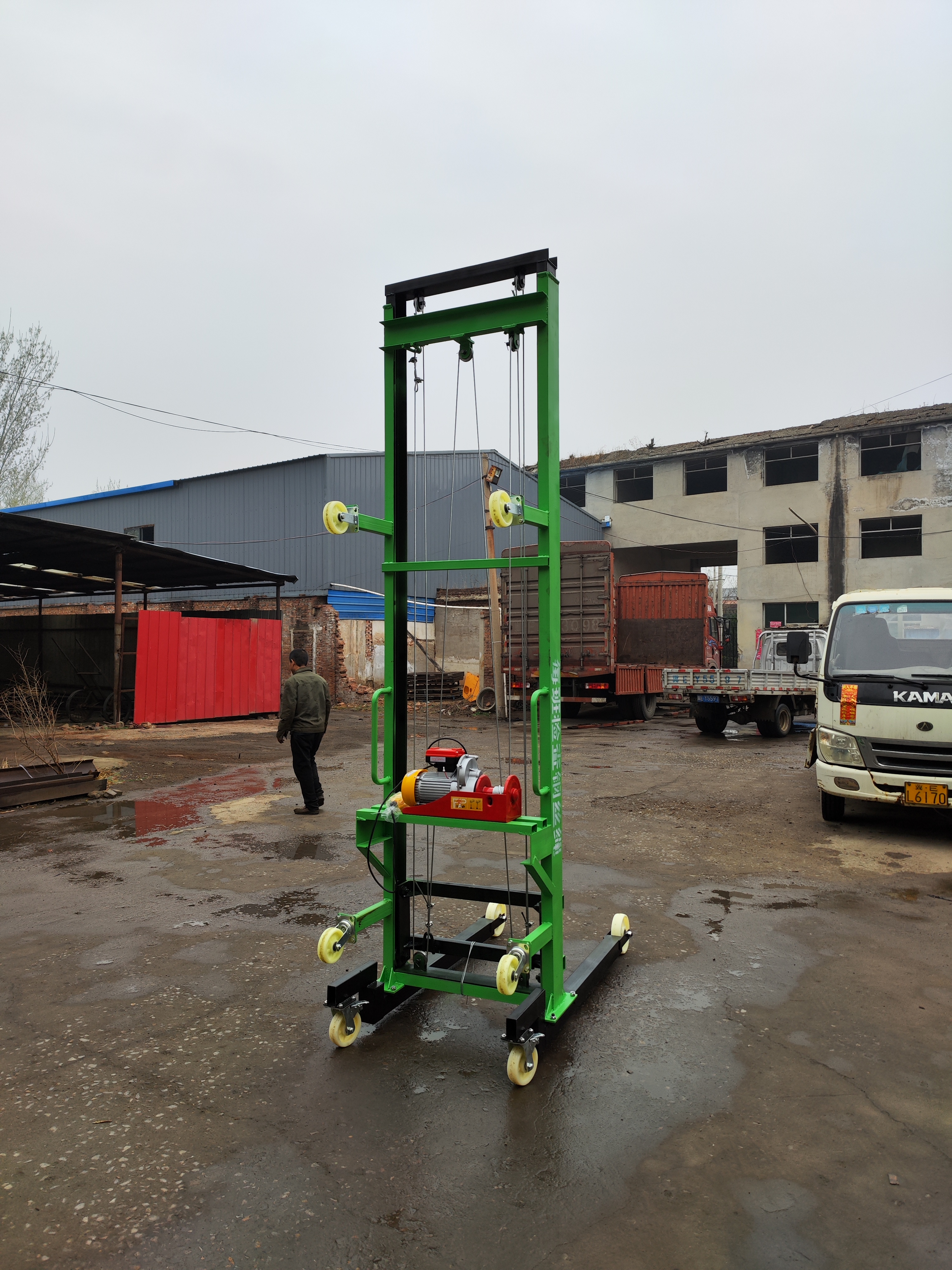 自动上砖机工地移动式电动上料升降机