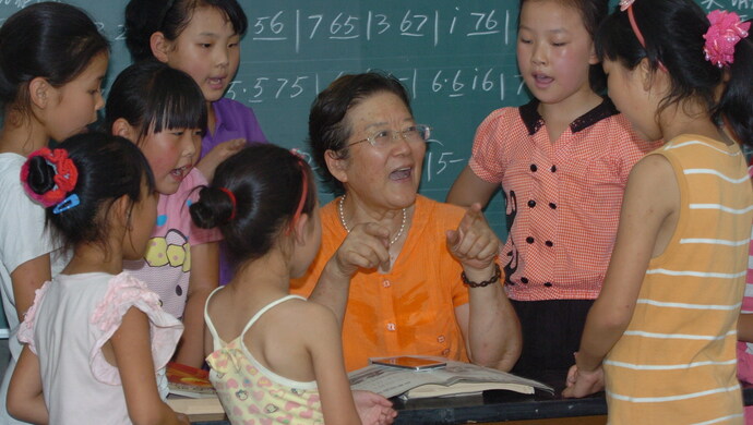 邓拓之女邓小岚逝世,马兰村留下这些故事