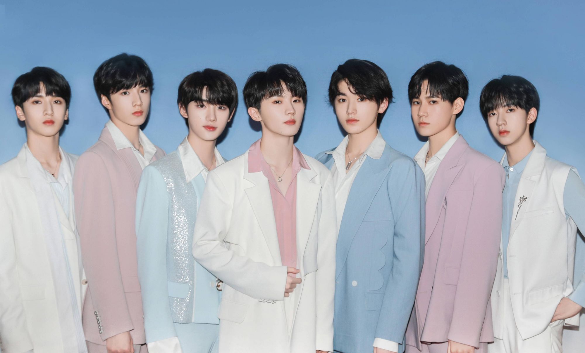 tfboys屡传解散,时代少年团风头正劲,tf家族三代能支棱起来吗?