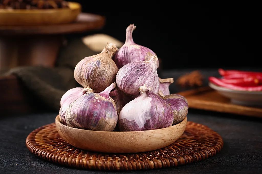 大蒜怎么吃,吃多少合适?这才是大蒜的正确打开方式