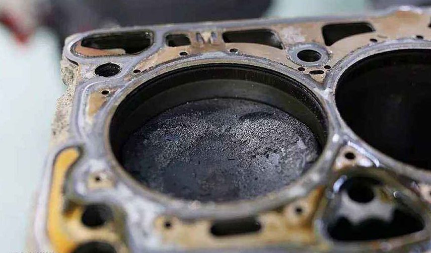 汽车爆震有什么症状?