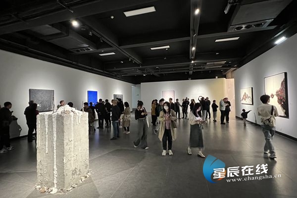 "五一"在长沙来湘江东岸长沙美术馆看画展吧 美景美画尽收眼底